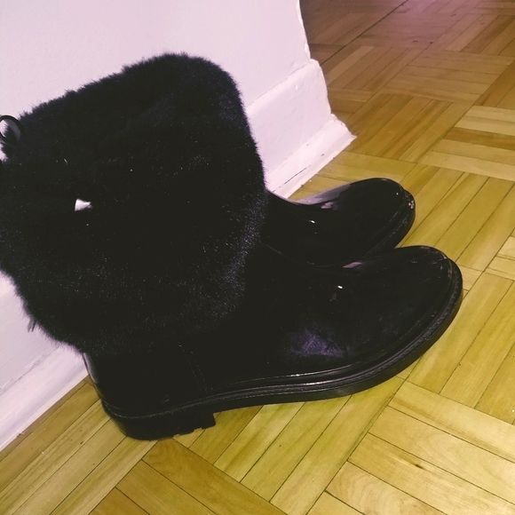 Boots - Picture 2 of 3